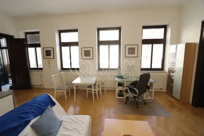 Pronájem kanceláře, Praha, Štěpánská, 71 m2