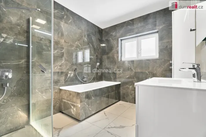 Prodej rodinného domu, Andělská Hora, 189 m2