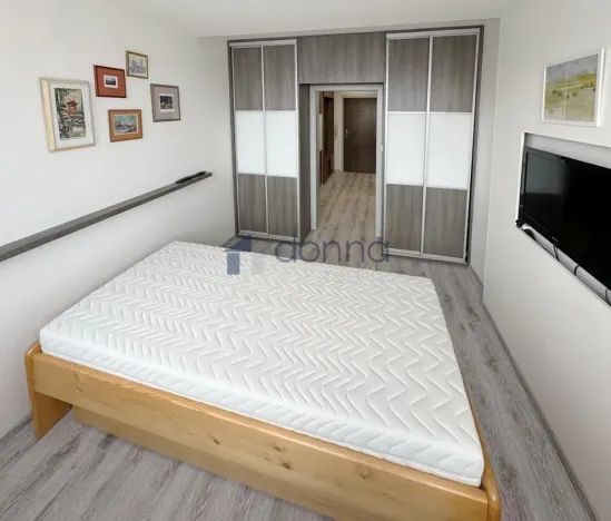 Pronájem bytu 2+kk, Praha, Konstantinova, 42 m2