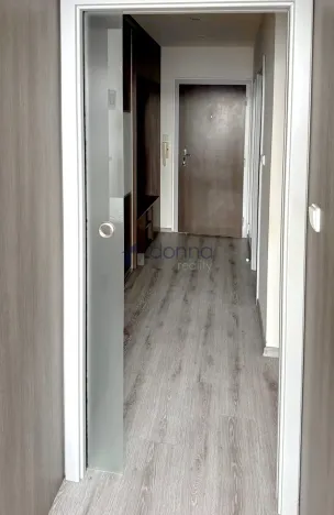 Pronájem bytu 2+kk, Praha, Konstantinova, 42 m2