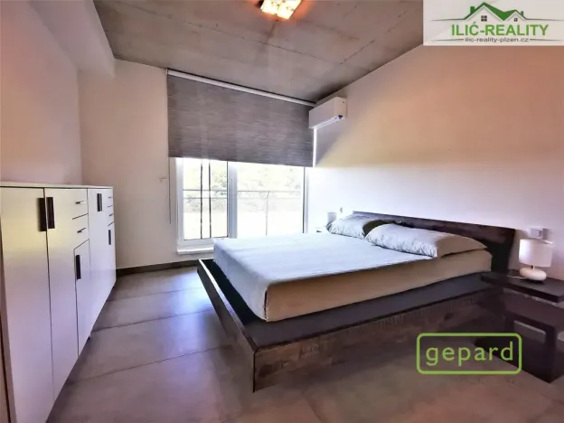 Pronájem bytu 3+kk, Plzeň, Na Roudné, 96 m2