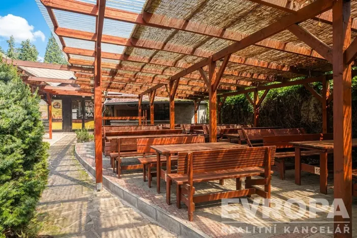 Prodej komerční nemovitosti, Hořice, náměstí Jiřího z Poděbrad, 330 m2