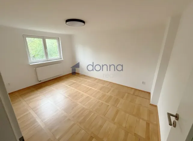 Pronájem bytu 2+1, Praha, Mikšovského, 57 m2