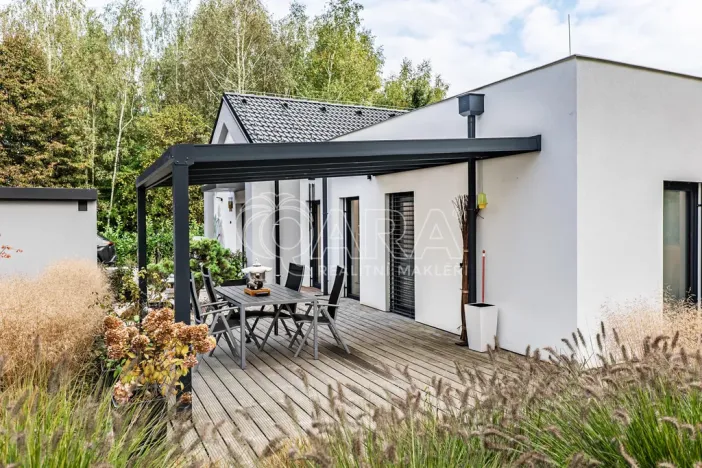 Prodej rodinného domu, Kamenice - Struhařov, 145 m2