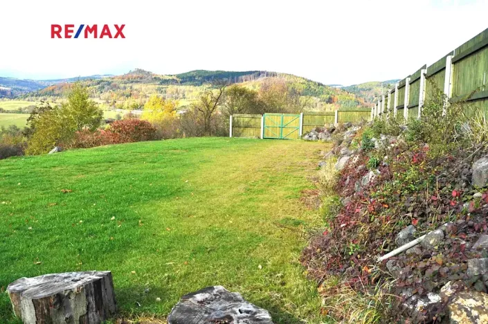 Pronájem vily, Perštejn, 700 m2