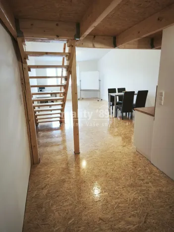 Pronájem kanceláře, Záryby, 67 m2