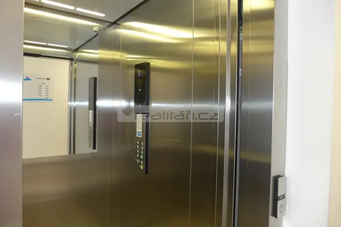 Pronájem bytu 2+kk, Plzeň - Jižní Předměstí, Stehlíkova, 67 m2