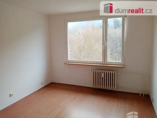 Pronájem bytu 1+1, Děčín - Děčín IX-Bynov, Gagarinova, 34 m2