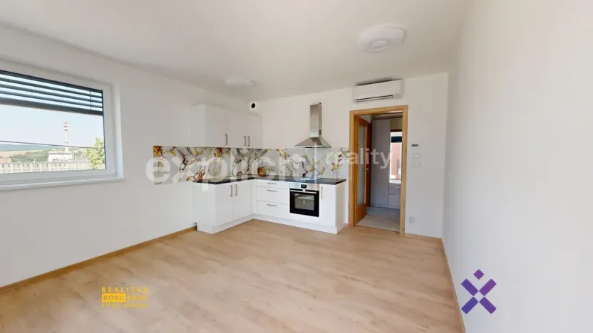 Pronájem bytu 1+kk, Zlín, Mostní, 27 m2