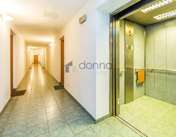 Pronájem bytu 4+kk, Praha, Společná, 110 m2