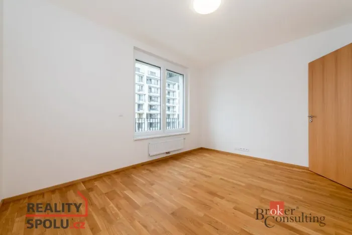 Pronájem bytu 2+kk, Praha - Vysočany, Smržových, 52 m2