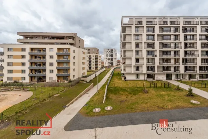 Pronájem bytu 2+kk, Praha - Vysočany, Smržových, 52 m2