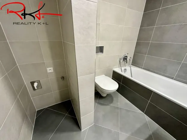 Pronájem bytu 1+kk, Praha, U Pergamenky, 38 m2