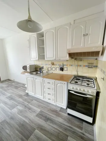 Pronájem bytu 3+1, Praha, Brandlova, 72 m2