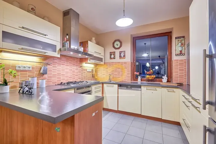 Prodej rodinného domu, Mořina, 239 m2