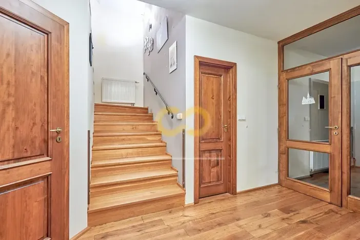 Prodej rodinného domu, Mořina, 239 m2