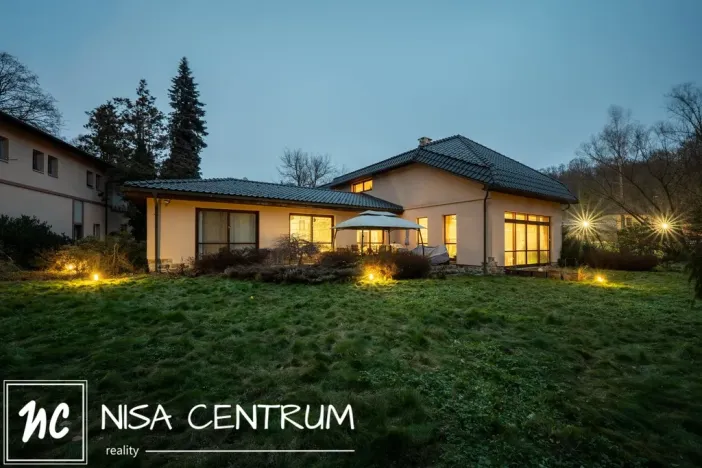 Prodej rodinného domu, Liberec, Josefinino údolí, 430 m2