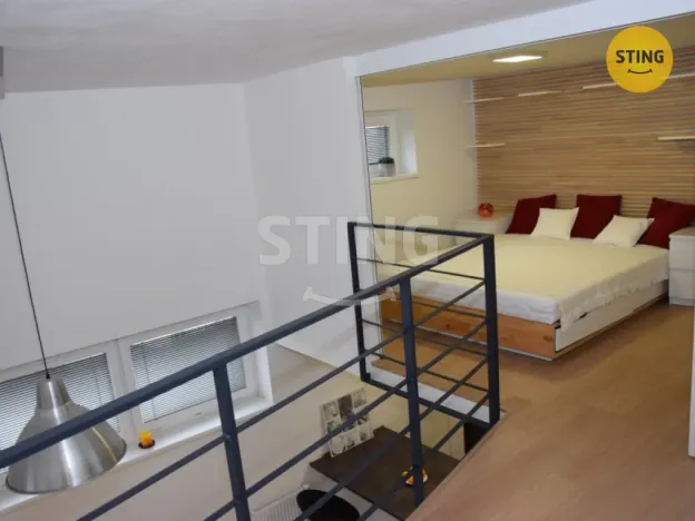 Pronájem bytu 2+kk, Zlín, Zahradní, 46 m2