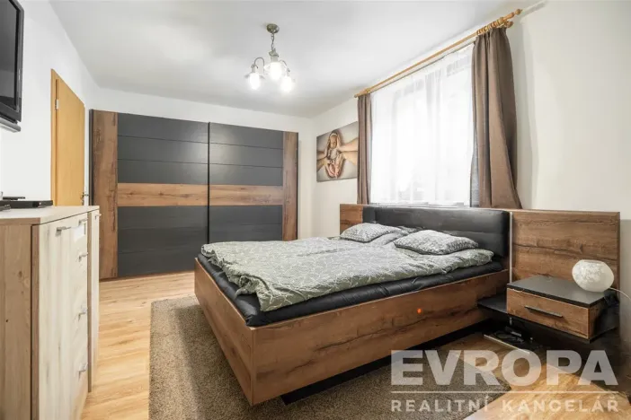 Prodej rodinného domu, Zeleneč, Bezručova, 213 m2