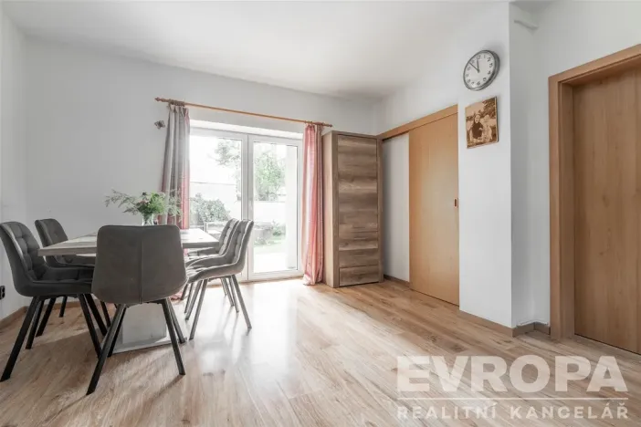 Prodej rodinného domu, Zeleneč, Bezručova, 213 m2