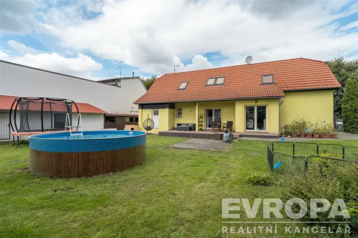 Prodej rodinného domu, Zeleneč, Bezručova, 213 m2