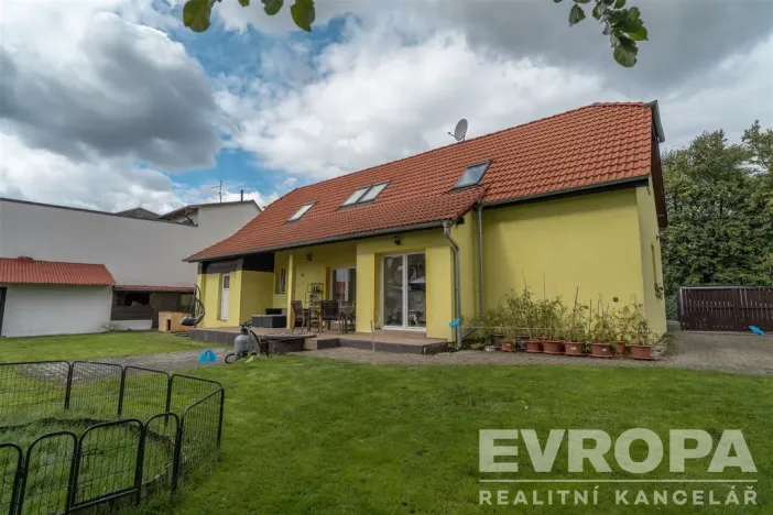 Prodej rodinného domu, Zeleneč, Bezručova, 213 m2