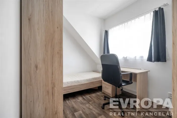 Prodej rodinného domu, Zeleneč, Bezručova, 213 m2