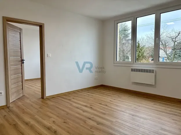 Prodej bytu 2+1, Slavče, 72 m2