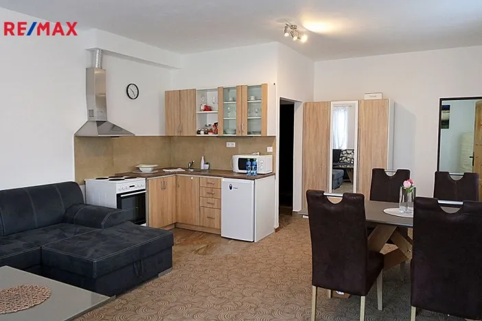 Pronájem bytu 2+kk, Hradec Králové - Nový Hradec Králové, Pod Zámečkem, 48 m2