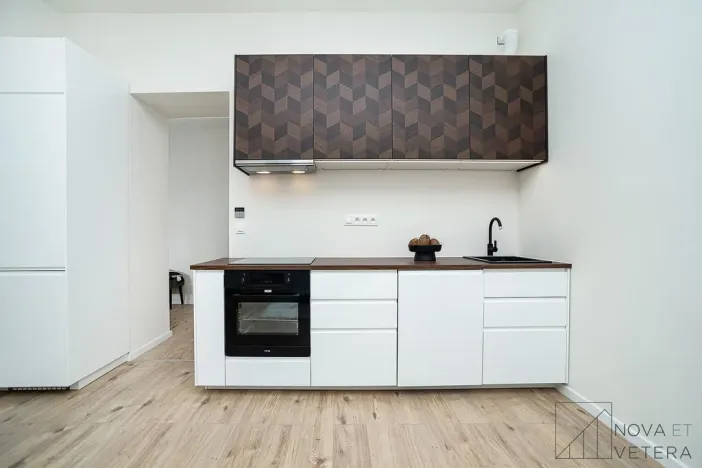 Pronájem bytu 2+kk, Praha - Libeň, Zenklova, 58 m2