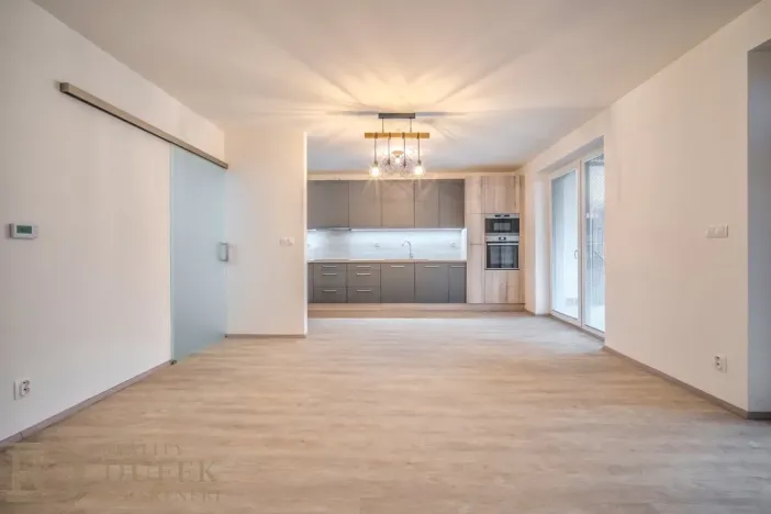 Pronájem rodinného domu, Praha - Hostavice, Hlinířská, 95 m2