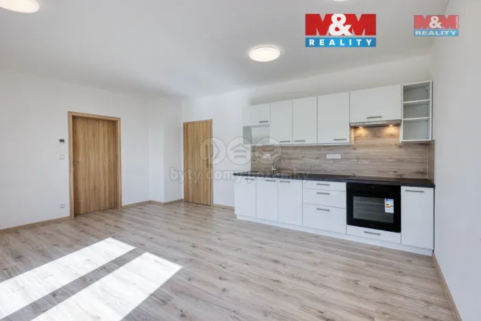 Pronájem bytu 3+kk, Chrást, Kolmá, 70 m2