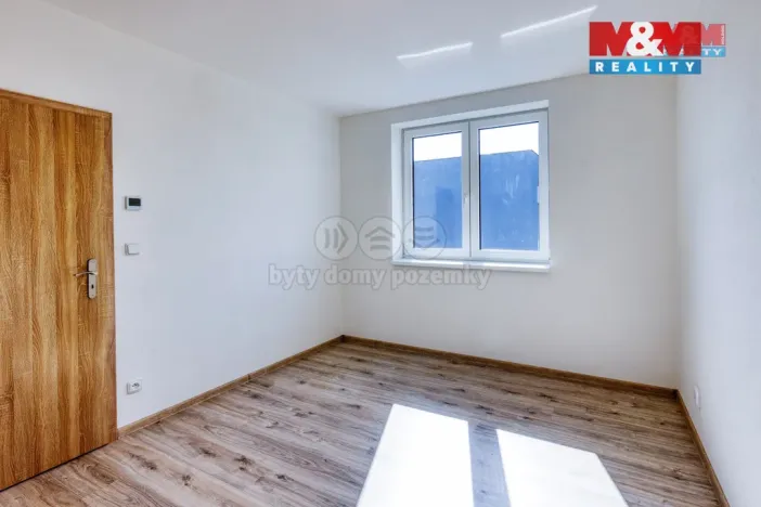 Pronájem bytu 3+kk, Chrást, Kolmá, 70 m2