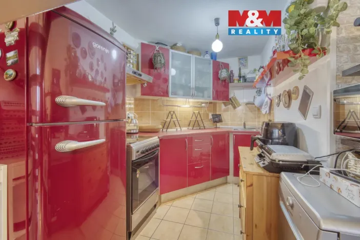 Prodej bytu 3+kk, Šestajovice, Komenského, 78 m2