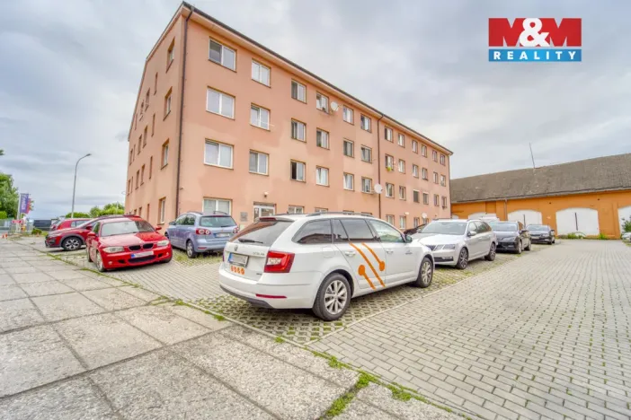 Prodej bytu 3+kk, Šestajovice, Komenského, 78 m2