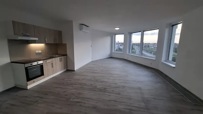 Pronájem bytu 2+kk, Plzeň, Železniční, 73 m2