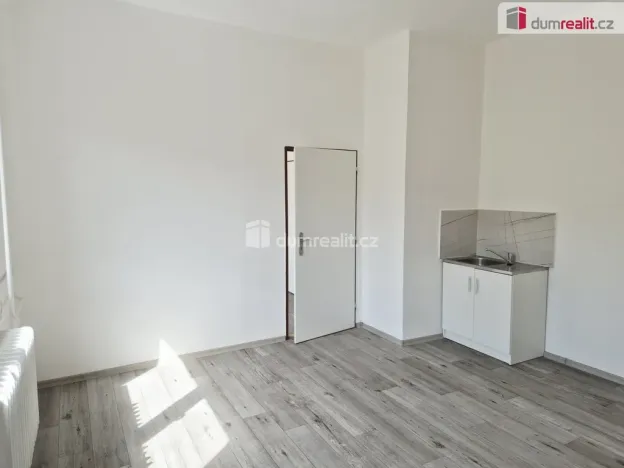 Pronájem komerční nemovitosti, České Budějovice - České Budějovice 2, Na Zlaté stoce, 31 m2