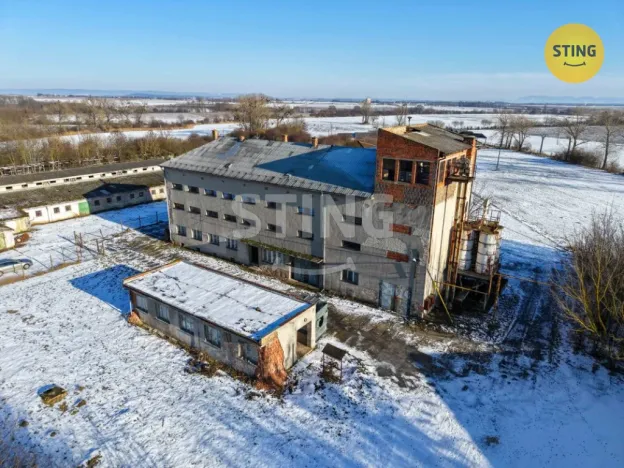 Prodej zemědělského objektu, Hrdibořice, 3200 m2