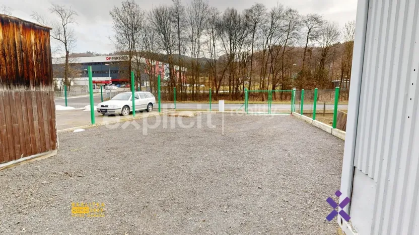 Pronájem komerčního pozemku, Neubuz, 200 m2