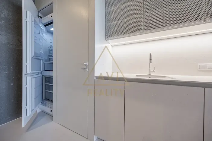 Pronájem atypického bytu, Praha - Modřany, Československého exilu, 41 m2