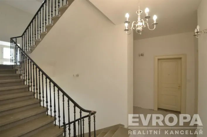 Pronájem bytu 2+kk, Praha - Karlín, Peckova, 55 m2