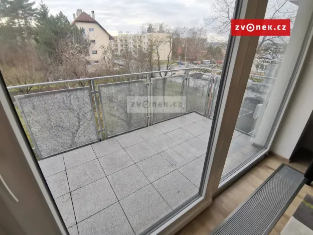 Pronájem bytu 1+kk, Zlín - Malenovice, třída Svobody, 37 m2