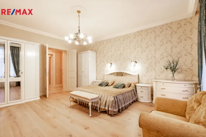 Prodej bytu 3+1, Karlovy Vary, Dr. Davida Bechera, 124 m2