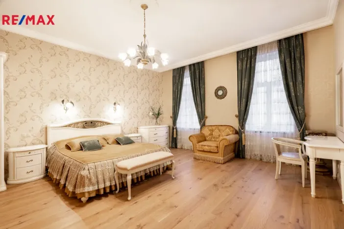 Prodej bytu 3+1, Karlovy Vary, Dr. Davida Bechera, 124 m2