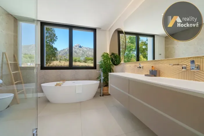 Prodej vily, Marbella, Španělsko, 611 m2