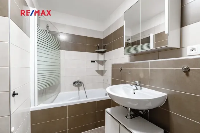 Prodej bytu 1+kk, Hostivice, Ječná, 32 m2