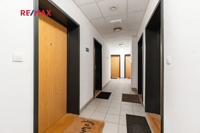 Prodej bytu 1+kk, Hostivice, Ječná, 32 m2