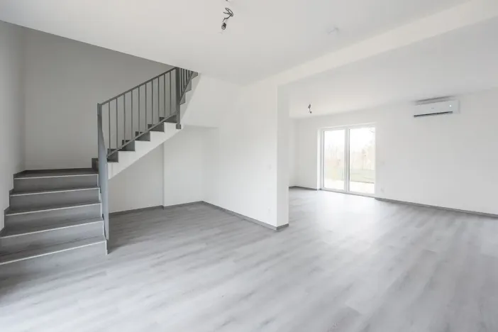 Prodej bytu 3+kk, Skorkov - Podbrahy, 103 m2