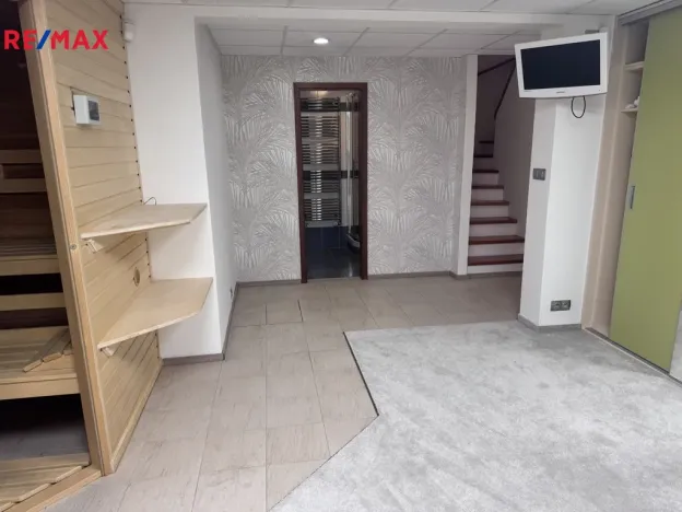 Prodej rodinného domu, Jesenice - Zdiměřice, V Podlesí, 184 m2