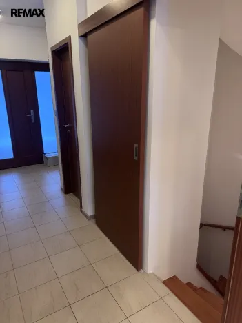 Prodej rodinného domu, Jesenice - Zdiměřice, V Podlesí, 184 m2